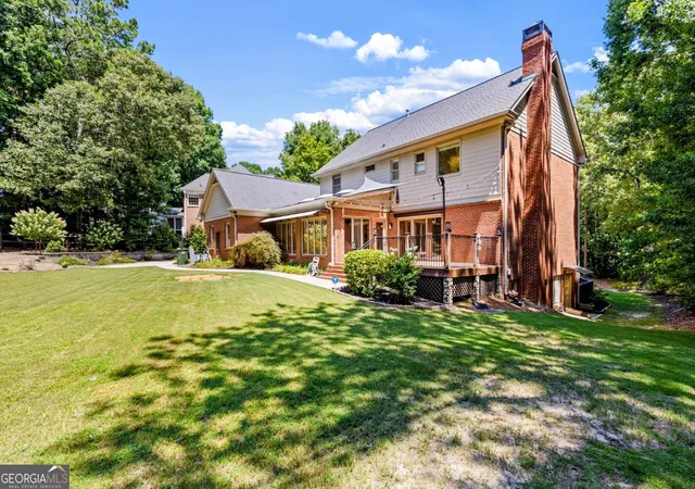 Photo 3 of Single family home for sale at 1580 Winding Crk Cir, Snellville, GA 30078 | MLS# 10807435 | Listing updated on 2026-09-14
