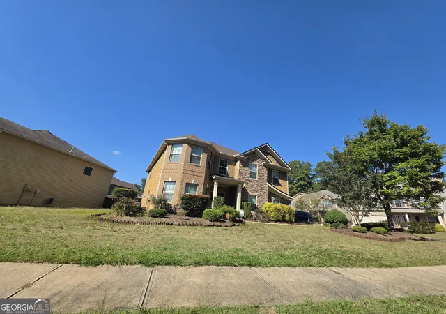 Photo 2 of Single family home for sale at 7502 Bowhead Ct, Fairburn, GA 30213 | MLS# 10874343 | Listing updated on 2026-10-27