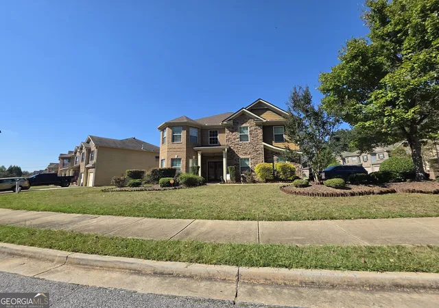 Photo 3 of Single family home for sale at 7502 Bowhead Ct, Fairburn, GA 30213 | MLS# 10874343 | Listing updated on 2026-10-27