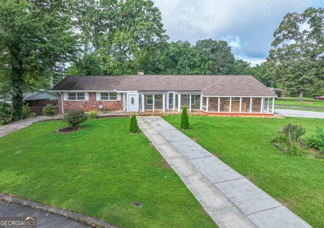 Photo 2 of Single family home for sale at 3724 Chavers Pl, Stone Mountain, GA 30083 | MLS# 10841201 | Listing updated on 2026-09-08