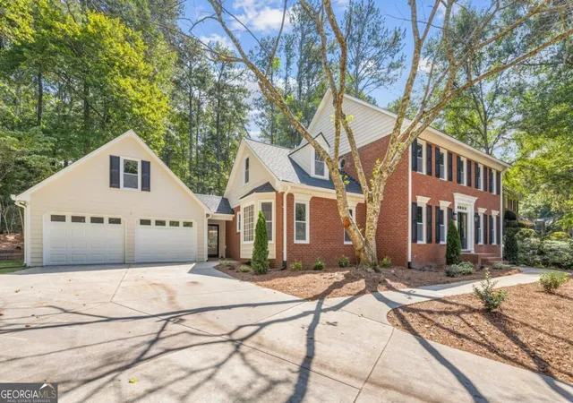 Photo 3 of Single family home for sale at 3442 Johnson Fry Rd NE, Roswell, GA 30075 | MLS# 10850834 | Listing updated on 2026-10-07