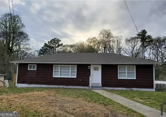 Photo 2 of Single family home for sale at 536 Elmwood Rd NW, Atlanta, GA 30318 | MLS# 10850049 | Listing updated on 2026-10-06