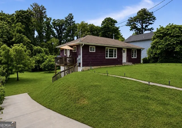 Photo 3 of Single family home for sale at 536 Elmwood Rd NW, Atlanta, GA 30318 | MLS# 10850049 | Listing updated on 2026-10-06