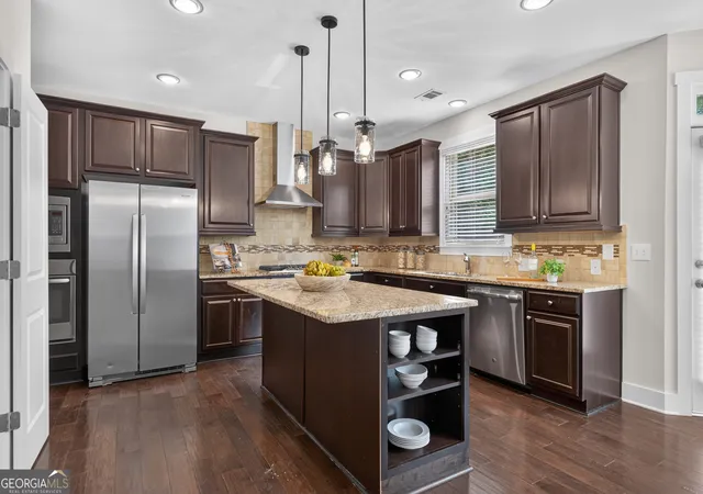 Photo 3 of Single family home for sale at 3950 Estates Path, Cumming, GA 30040 | MLS# 10807856 | Listing updated on 2026-09-18