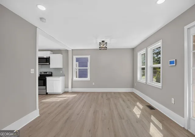 Photo 4 of Single family home for sale at 1519 Venetian Dr SW, Atlanta, GA 30311 | MLS# 10843963 | Listing updated on 2026-09-11