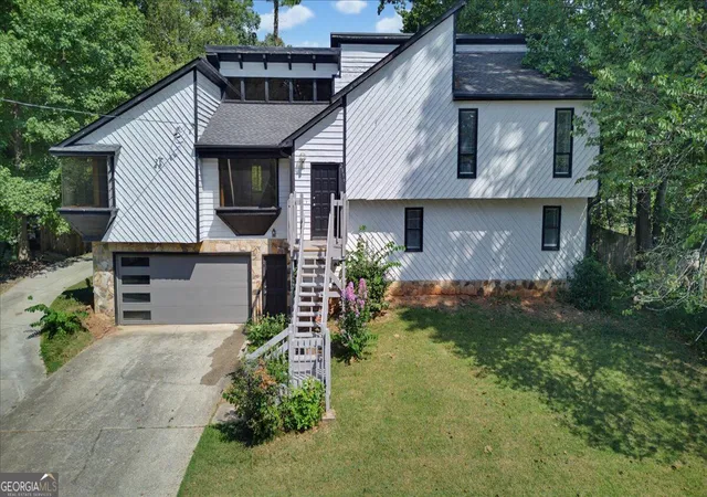 Photo 2 of Single family home for sale at 2996 Rockbridge Rd, Marietta, GA 30066 | MLS# 10841822 | Listing updated on 2026-09-18