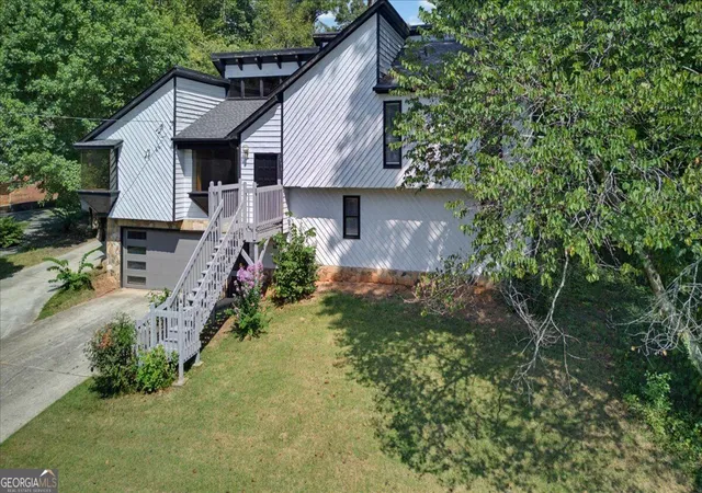 Photo 3 of Single family home for sale at 2996 Rockbridge Rd, Marietta, GA 30066 | MLS# 10841822 | Listing updated on 2026-09-18