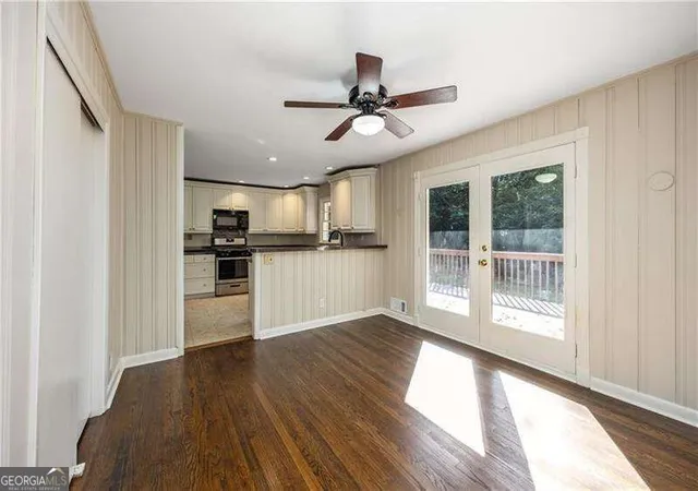 Photo 3 of Single family home for sale at 535 Valley Ln, Atlanta, GA 30328 | MLS# 10841928 | Listing updated on 2026-09-08