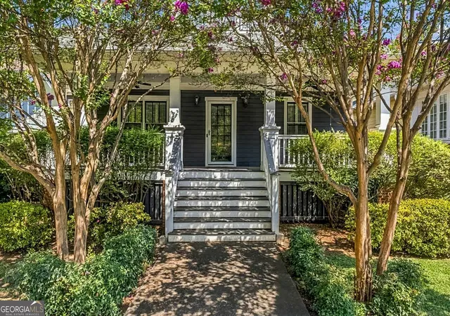 Photo 2 of Single family home for sale at 925 Margaret St, Hapeville, GA 30354 | MLS# 10837761 | Listing updated on 2026-09-18