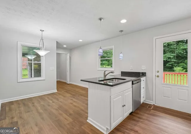Photo 3 of Sale Pending at 103 Marty Ln, Dallas, GA 30132 | MLS# 10850629 | Listing updated on 2026-10-02