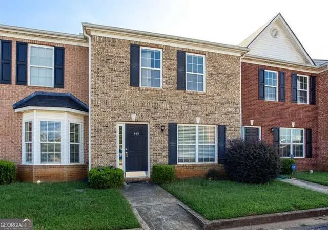 Listing Photo 1 - Condo for sale in building located at 7712 Autry Cir, Douglasville, GA 30134 - Unit #405