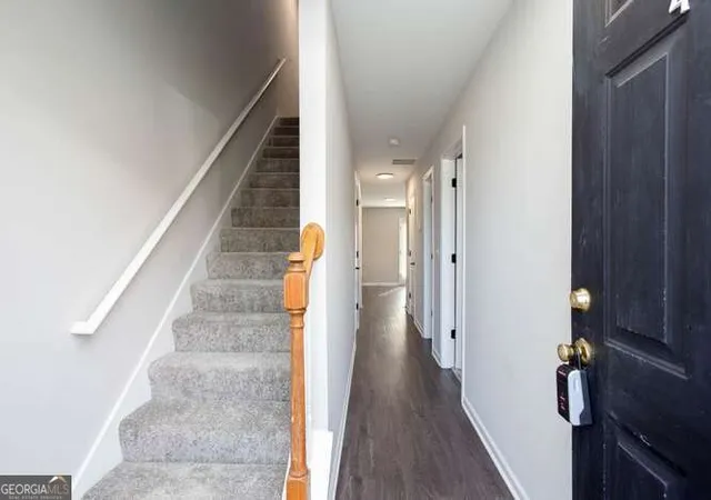 Listing Photo 2 - Condo for sale in building located at 7712 Autry Cir, Douglasville, GA 30134 - Unit #405