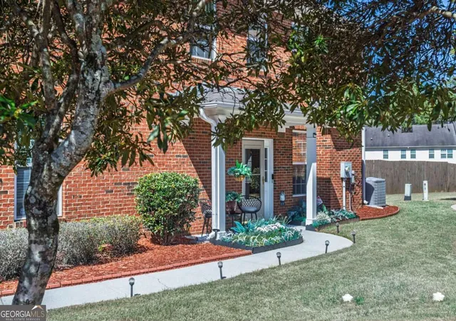 Photo 3 of Townhouse for sale at 988 Treymont Way, Lawrenceville, GA 30045 | MLS# 10842709 | Listing updated on 2026-09-10