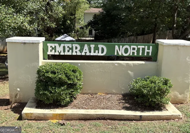 Photo 2 of Single family home for sale at 3972 Emerald North Dr, Decatur, GA 30035 | MLS# 10836015 | Listing updated on 2026-09-23
