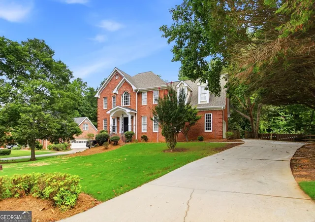 Photo 3 of Sale Pending at 2341 Weatherstone Cir SE, Conyers, GA 30094 | MLS# 10839443 | Listing updated on 2026-09-14