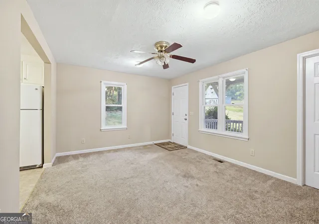 Photo 3 of Sale Pending at 520 Easy St, Toccoa, GA 30577 | MLS# 10875481 | Listing updated on 2026-10-28
