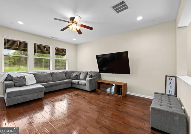 Photo 4 of Single family home for sale at 145 Paxton Pl, Newnan, GA 30263 | MLS# 10844063 | Listing updated on 2026-09-11