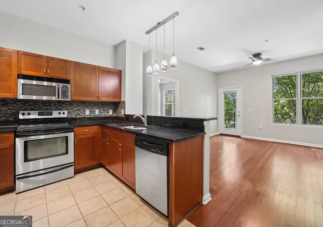 Photo 3 of Condo for sale at 870 Mayson Turner Rd NW #1208, Atlanta, GA 30314 | MLS# 10817896 | Listing updated on 2026-09-19