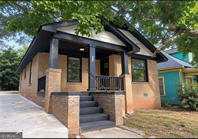 Single family home for sale at 554 Lawton St SW, Atlanta, GA 30310 | MLS# 10850511