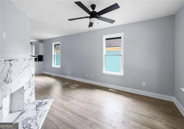 Photo 1 of Single family home for sale at 554 Lawton St SW, Atlanta, GA 30310 | MLS# 10850511 | Listing updated on 2026-10-06