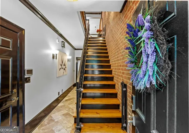 Photo 3 of Townhouse for sale at 5512 Glenridge Dr #K, Atlanta, GA 30342 | MLS# 10843766 | Listing updated on 2026-09-14