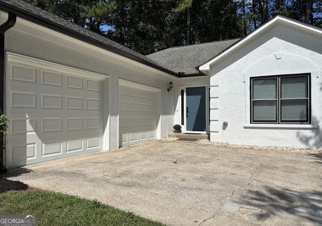 Photo 3 of Sale Pending at 519 Philadelphia Ln, Woodstock, GA 30189 | MLS# 10842573 | Listing updated on 2026-10-06
