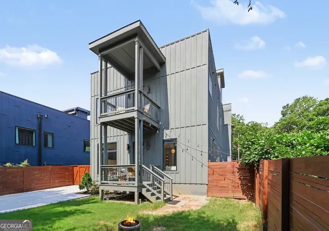 Photo 3 of Townhouse for sale at 239 Lowry St NE #B, Atlanta, GA 30307 | MLS# 10838555 | Listing updated on 2026-09-15