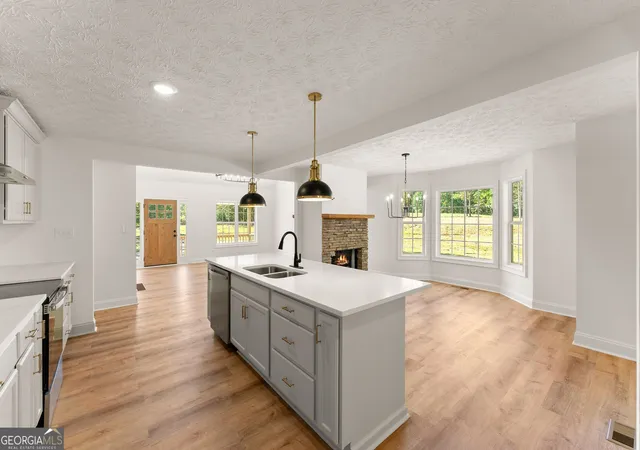 Photo 2 of Single family home for sale at 671 Ebenezer Church Rd, Jefferson, GA 30549 | MLS# 10872336 | Listing updated on 2026-10-28