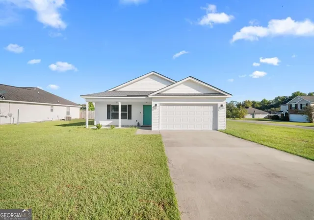 Single family home for sale at 115 Auburn Cir, Glennville, GA 30427 | MLS# 10850524