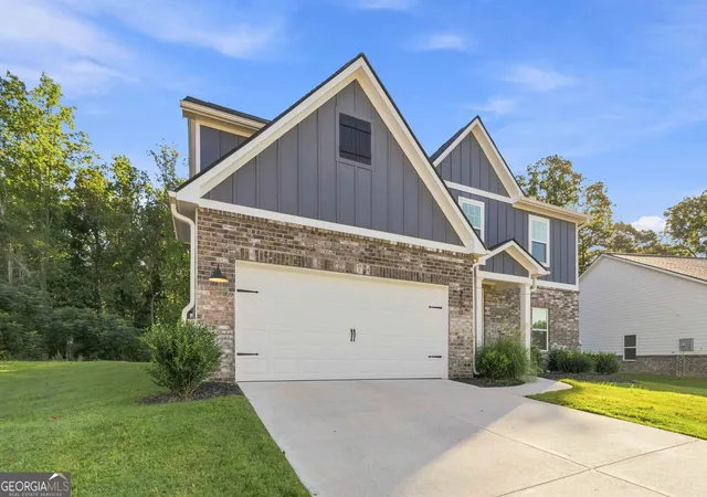 Photo 3 of Single family home for sale at 3220 Azteca Way, Dacula, GA 30019 | MLS# 10843296 | Listing updated on 2026-09-11