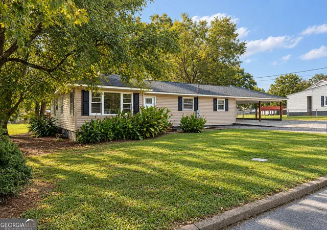 Photo 1 of Single family home for sale at 168 Moore St, Trion, GA 30753 | MLS# 10793716 | Listing updated on 2026-09-11