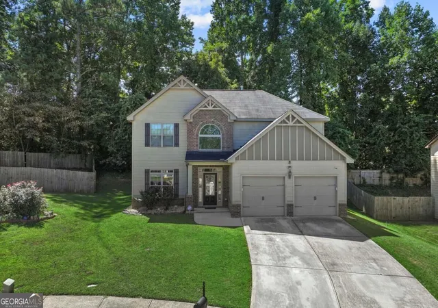 Photo 3 of Single family home for sale at 6127 Riddle Ct, Douglasville, GA 30134 | MLS# 10845197 | Listing updated on 2026-10-06