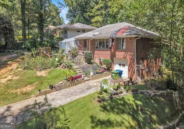 Photo 1 of Single family home for sale at 511 Collier Ridge Dr Nw, Atlanta, GA 30318 | MLS# 10840244 | Listing updated on 2026-09-23