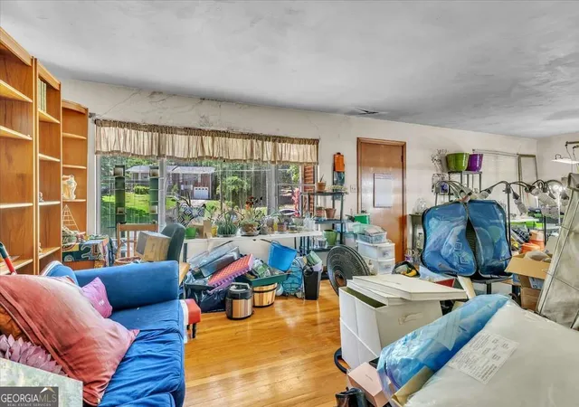 Photo 4 of Single family home for sale at 511 Collier Ridge Dr NW, Atlanta, GA 30318 | MLS# 10840244 | Listing updated on 2026-09-23