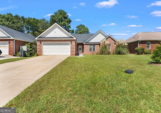 Photo 1 of Single family home for sale at 323 Links View Dr, Bonaire, GA 31005 | MLS# 10843060 | Listing updated on 2026-09-10