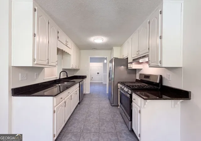 Photo 2 of Single family home for sale at 105 Nanci Ct, Stockbridge, GA 30281 | MLS# 10848862 | Listing updated on 2026-10-02