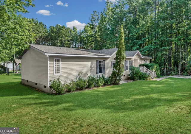 Photo 3 of Sale Pending at 354 Gibson Rd, Newnan, GA 30263 | MLS# 10839299 | Listing updated on 2026-09-15