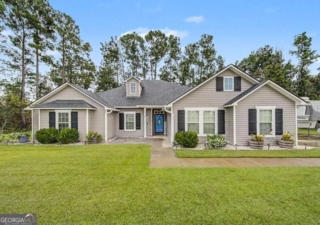 Photo 1 of Single family home for sale at 5 Ruger Cir, Lakeland, GA 31635 | MLS# 10839430 | Listing updated on 2026-09-21