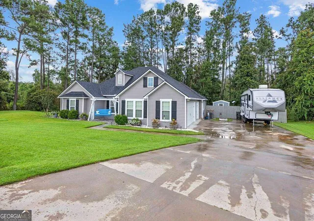 Photo 4 of Single family home for sale at 5 Ruger Cir, Lakeland, GA 31635 | MLS# 10839430 | Listing updated on 2026-09-21