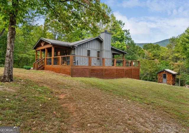 Photo 2 of Single family home for sale at 887 Whitecliff Dr, Ellijay, GA 30540 | MLS# 10876170 | Listing updated on 2026-10-23