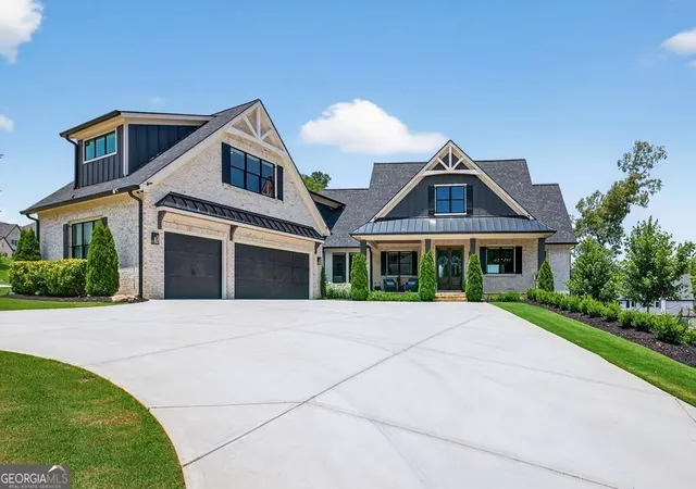 Photo 1 of Mansion for sale at 5812 Lula Brg Ln, Braselton, GA 30517 | MLS# 10841971 | Listing updated on 2026-09-09