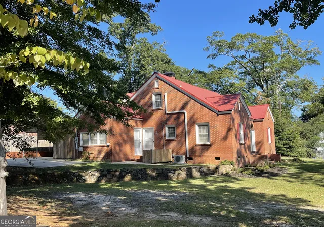 Photo 1 of Single family home for sale at 320 Parkway Dr, Thomaston, GA 30286 | MLS# 10848838 | Listing updated on 2026-10-02