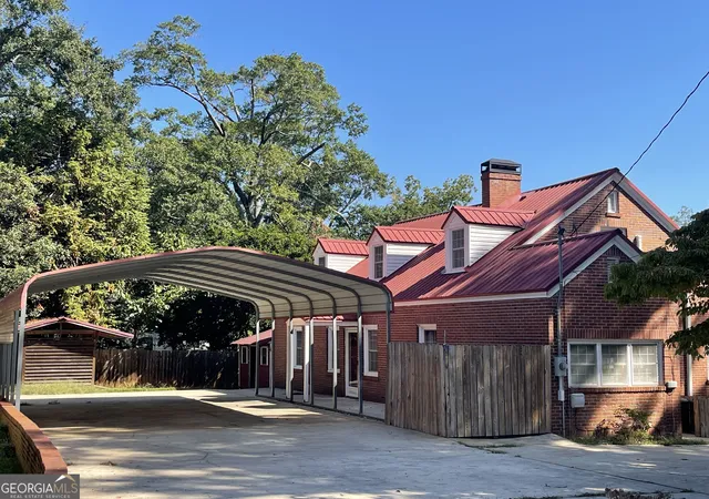 Photo 2 of Single family home for sale at 320 Parkway Dr, Thomaston, GA 30286 | MLS# 10848838 | Listing updated on 2026-10-02