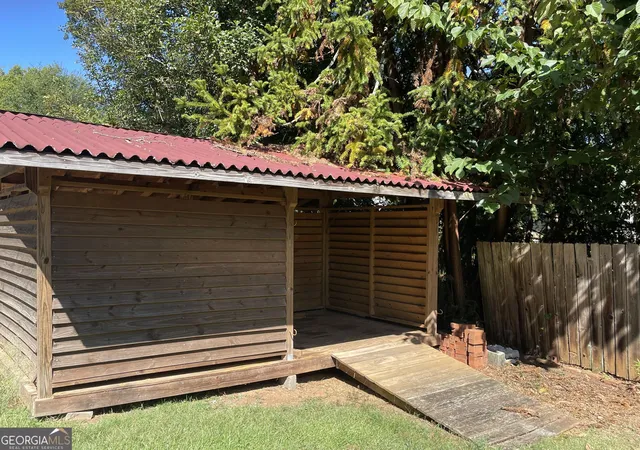 Photo 3 of Single family home for sale at 320 Parkway Dr, Thomaston, GA 30286 | MLS# 10848838 | Listing updated on 2026-10-02
