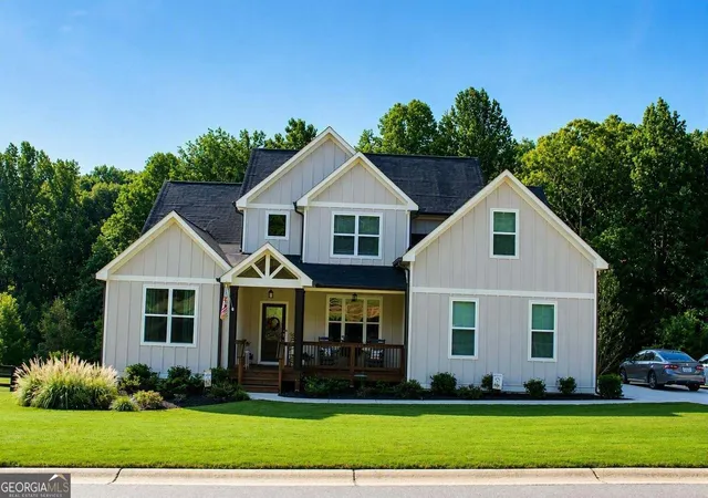 Photo 3 of Single family home for sale at 202 Old Lake Ln, Dawsonville, GA 30534 | MLS# 10835621 | Listing updated on 2026-09-16