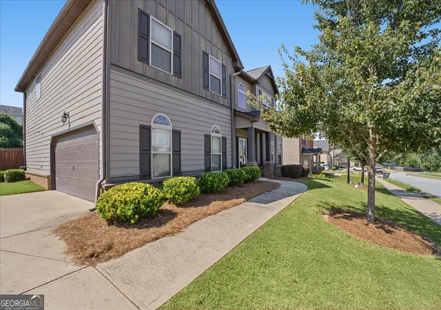 Photo 3 of Single family home for sale at 225 Silver Ridge, Covington, GA 30016 | MLS# 10853291 | Listing updated on 2026-09-25
