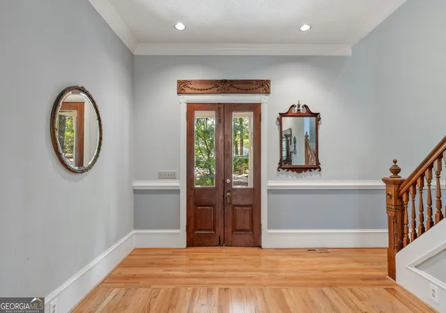Photo 2 of Single family home for sale at 5633 Aven Rd, Marietta, GA 30068 | MLS# 10832607 | Listing updated on 2026-10-05