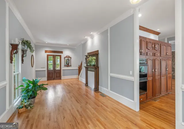 Photo 4 of Single family home for sale at 5633 Aven Rd, Marietta, GA 30068 | MLS# 10832607 | Listing updated on 2026-10-05
