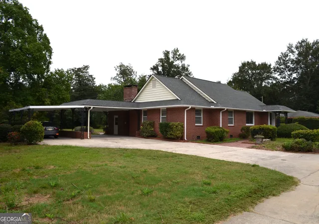 Single family home for sale at 29 Mimms St, Reynolds, GA 31076 | MLS# 10853454