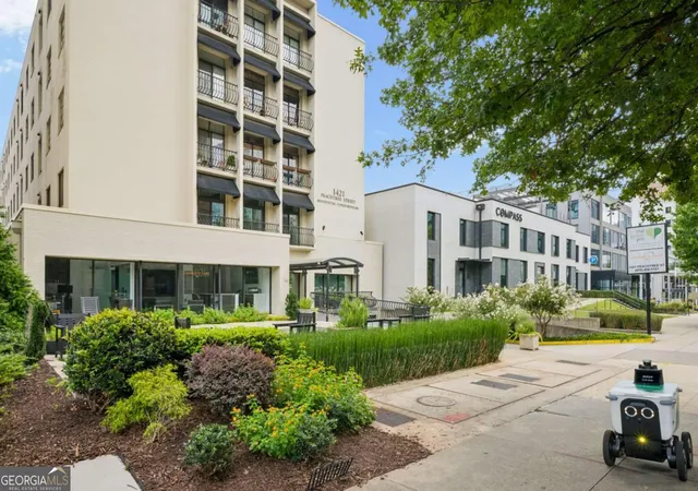 Photo 2 of Condo for sale at 1421 Peachtree St Ne #212, Atlanta, GA 30309 | MLS# 10825087 | Listing updated on 2026-09-04